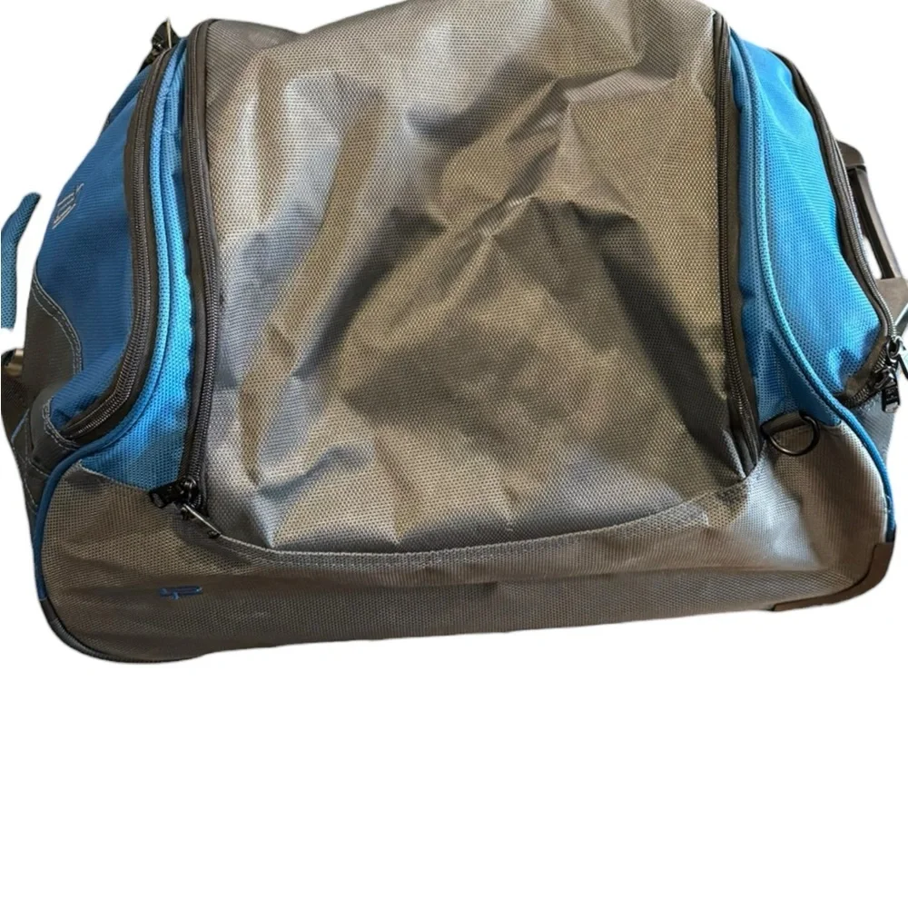 Fūl Rolling Rolling Carry-On Travel Bag Blue Black Soft-Sided Wheeled Duffel